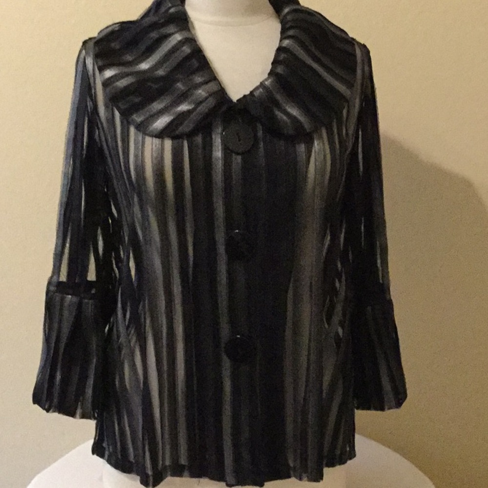 Rebekah Black & Silver top Sz M